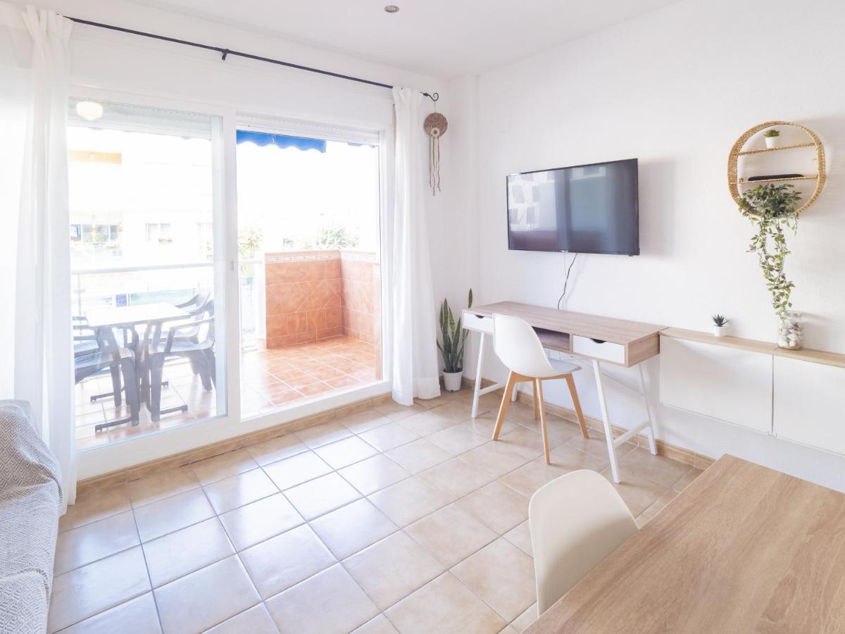 Cubo'S Beach Apartment Torrox Costa Exterior photo
